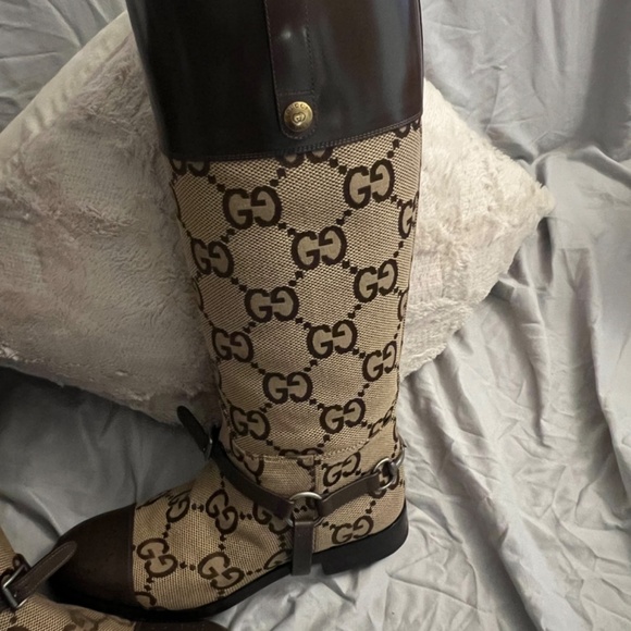 Gucci boots 9 1/2 size - Picture 2 of 2